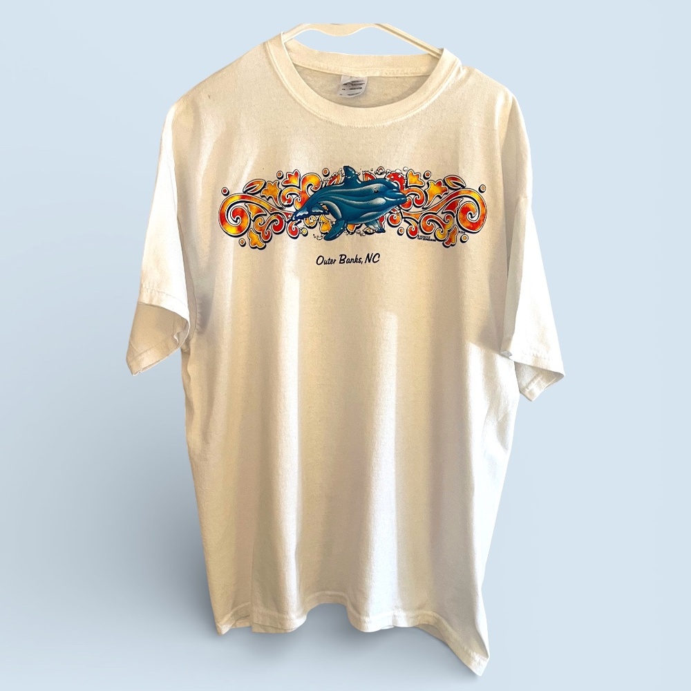 Gildan Vintage Outer Banks Tee Blue Dolphin in Red and Orange Waves Sz XL